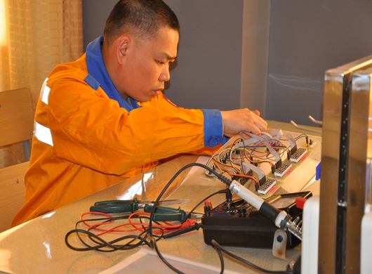陈建发工作照横-1.jpg