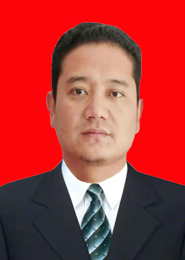 证件照(鲁茸尼玛).jpg