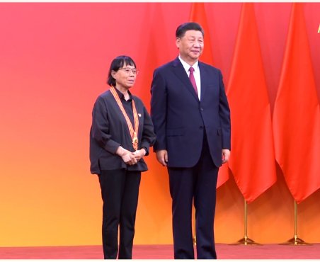 张桂梅2.png
